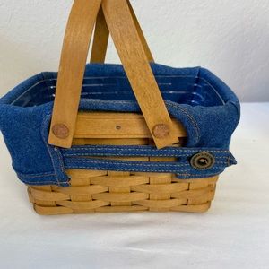 LONGABERGER LITTLE MARKET BASKET